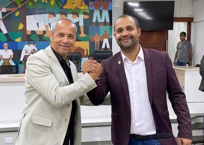 Camacã: Prefeito Paulo do Gás mais uma vez mostra força política e articula reeleição do presidente da Câmara de vereadores